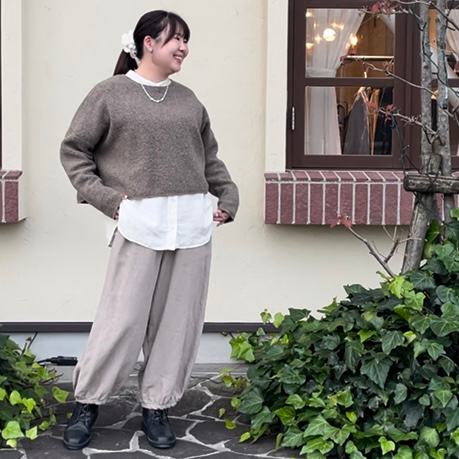 軽くて柔らかいシープパイルラウンドプルオーバー