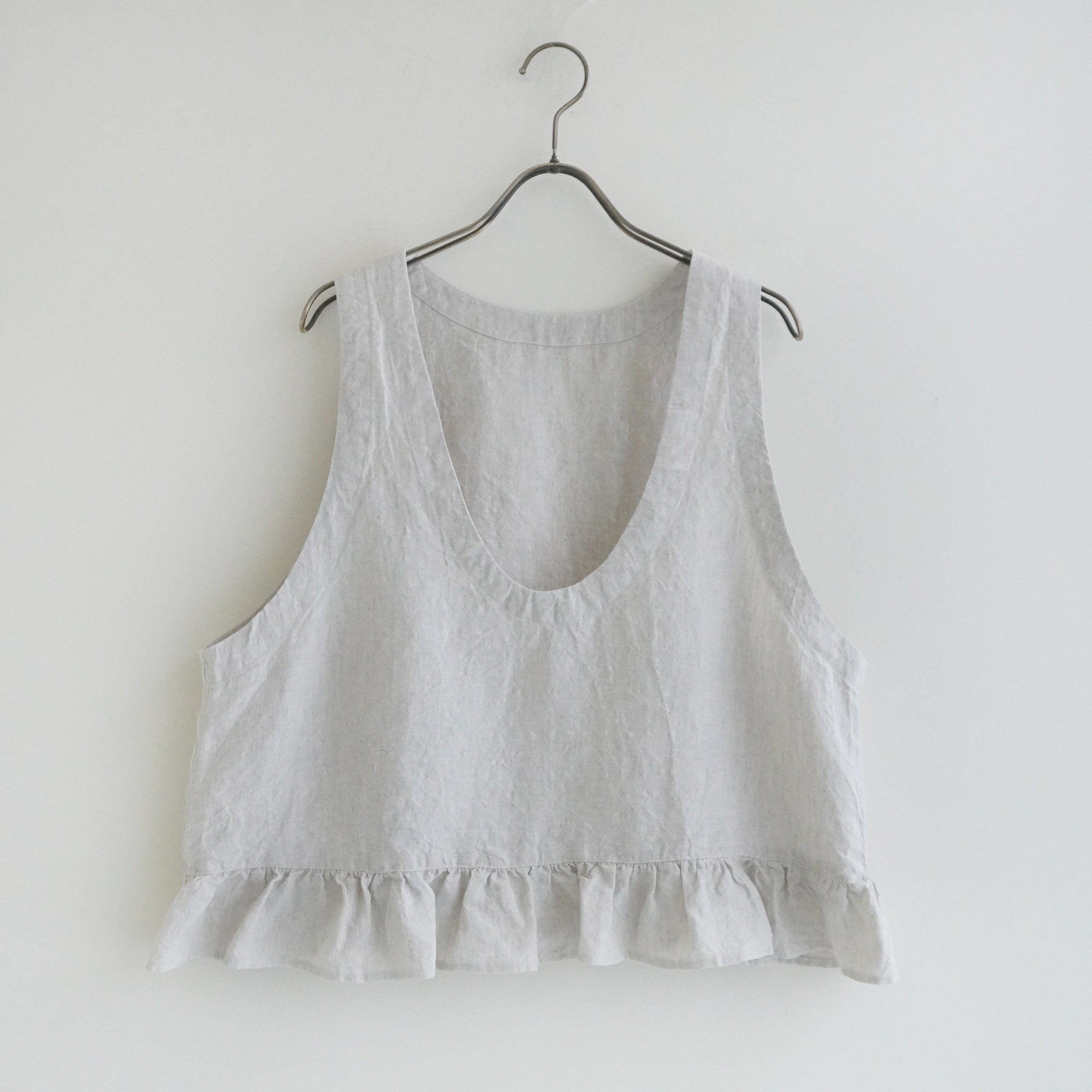 新品 未使用 ayane ダンガリー フリル ベスト アヤン ayane ﾀﾞﾝｶﾞﾘｰﾌﾘﾙ