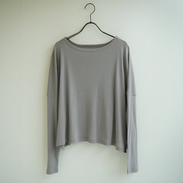 ボートネックTシャツ　ベージュ